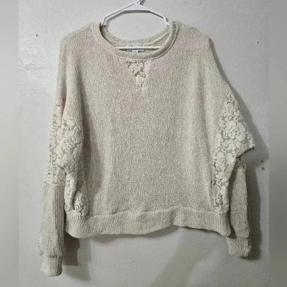 Jun and ivy sweater!